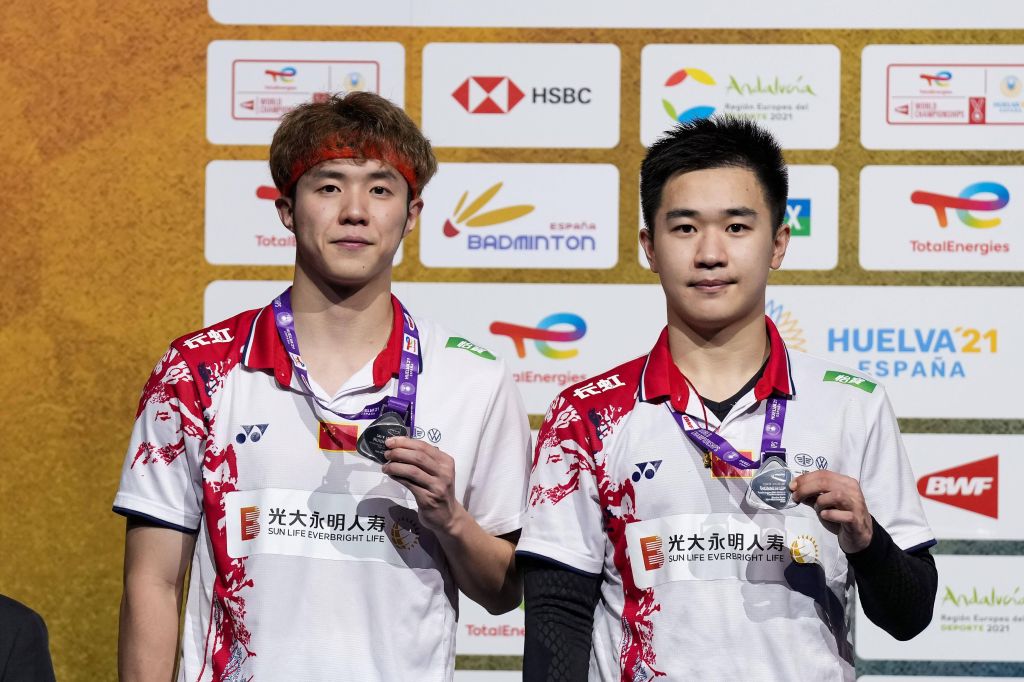 我校谭强同学获得羽毛球世锦赛男双亚军