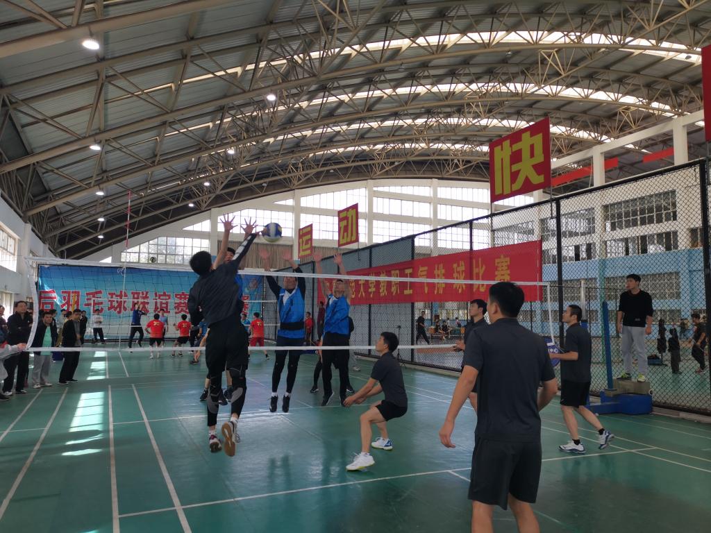 校教职工气排球比赛圆满落幕