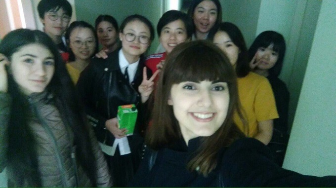学生志愿者 学生志愿者