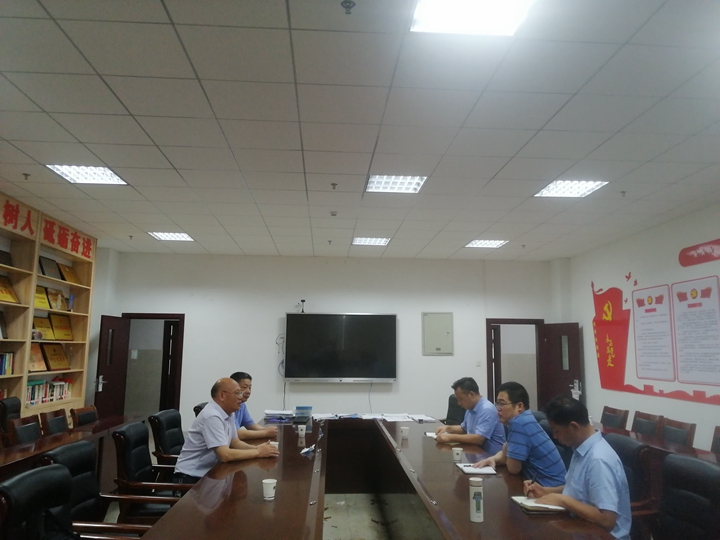 校纪委书记周新发深入物电学院调研指导疫情防控工作